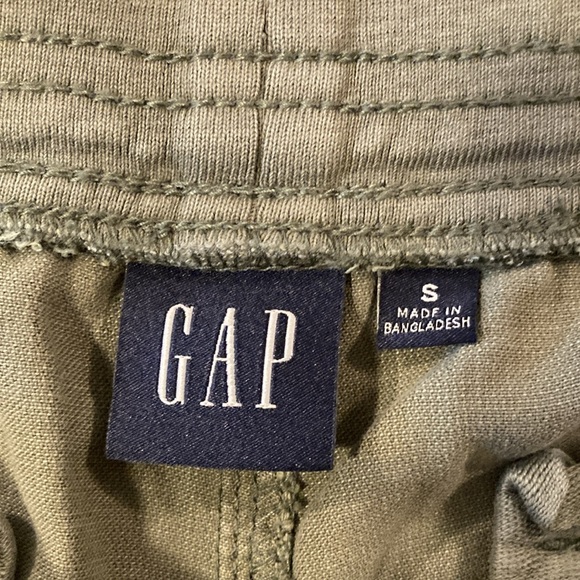 Gap Ribbed Pull-On Shorts in Desert Cactus Green Small - Picture 5 of 7